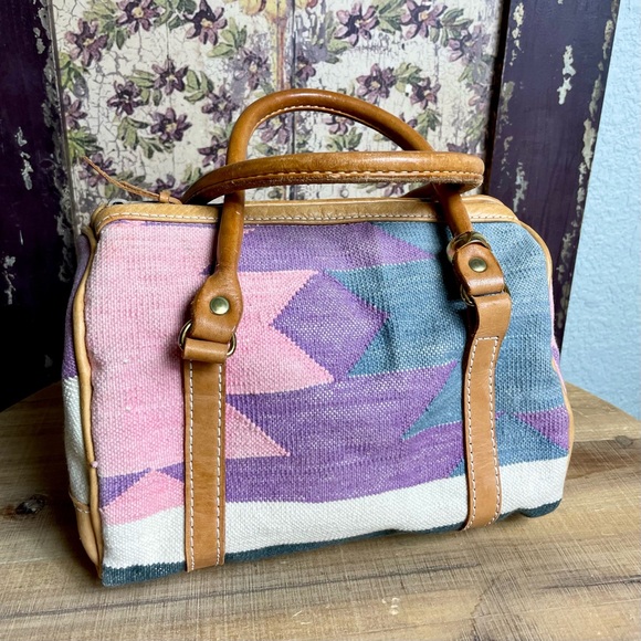T. Cappelli Vintage Aztec Southwestern Bag Authentic with Gold Ring Leather Trim - Picture 1 of 10